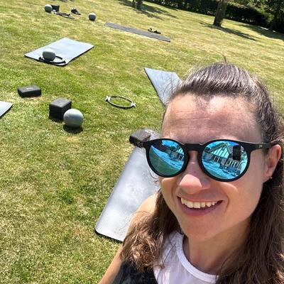 Hollie outdoor Pilates