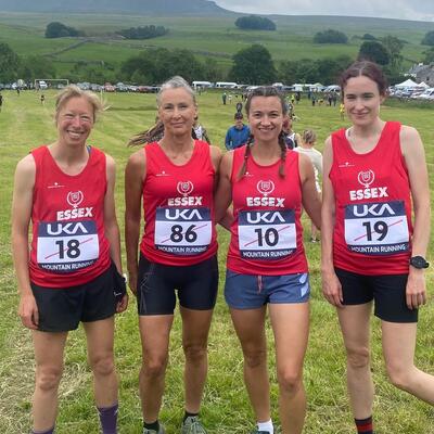 Hollie with the Essex mountain running team